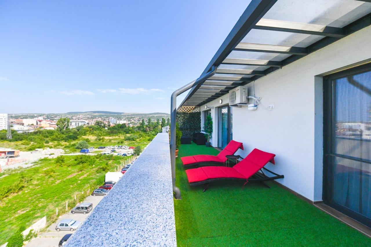 Panoramic Apartment With Terrace Клуж-Напока Екстериор снимка