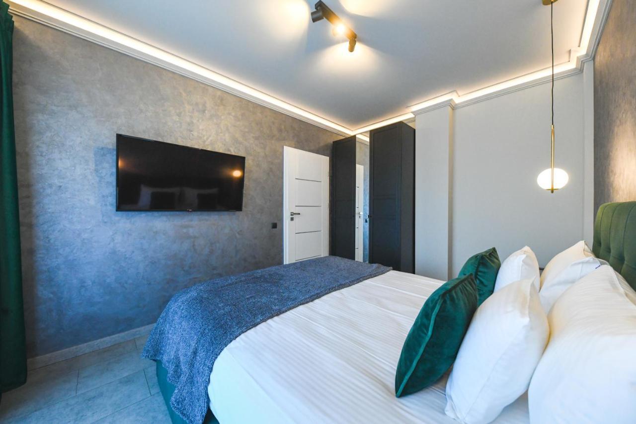 Panoramic Apartment With Terrace Клуж-Напока Екстериор снимка