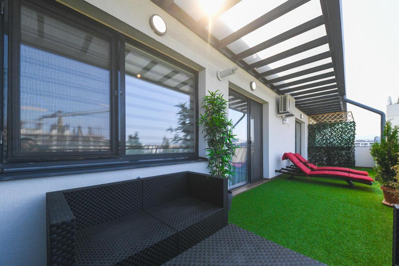 Panoramic Apartment With Terrace Клуж-Напока Екстериор снимка